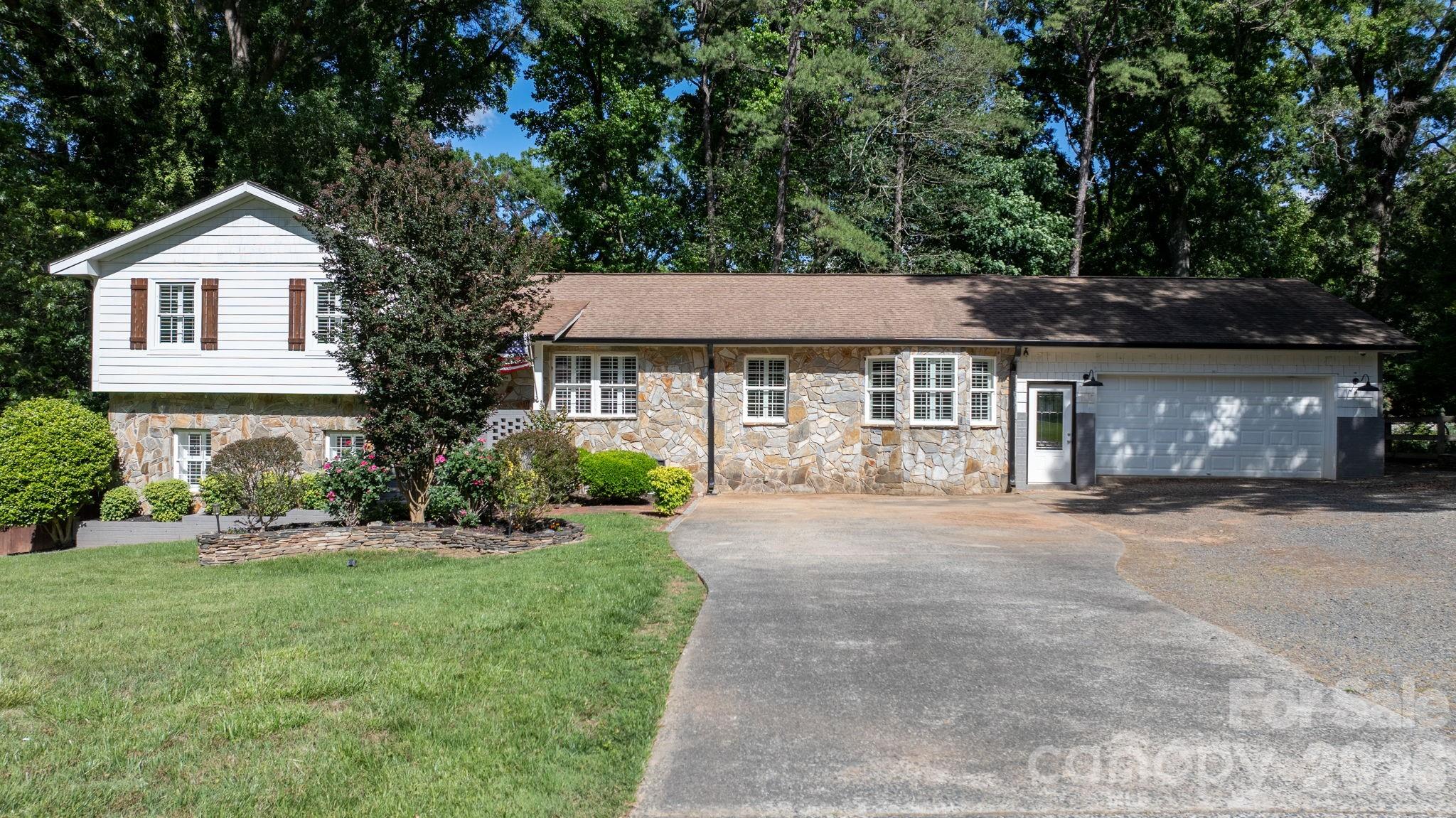 14214 Honeysuckle Ridge Drive Matthews NC 28105