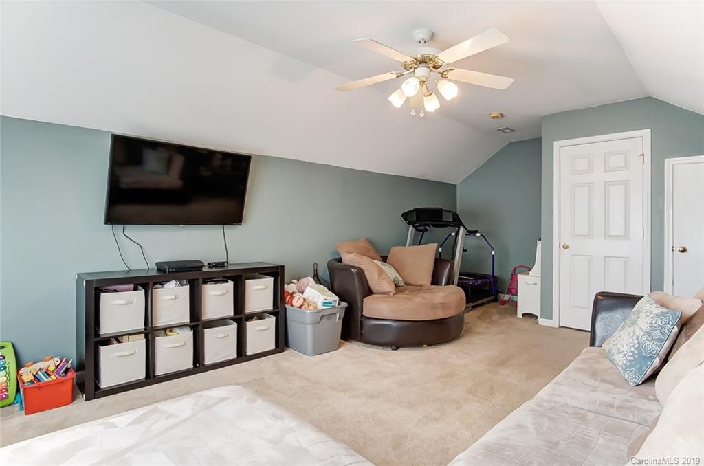 8518 Appledale Drive Charlotte NC 28262