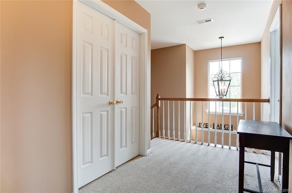 8518 Appledale Drive Charlotte NC 28262