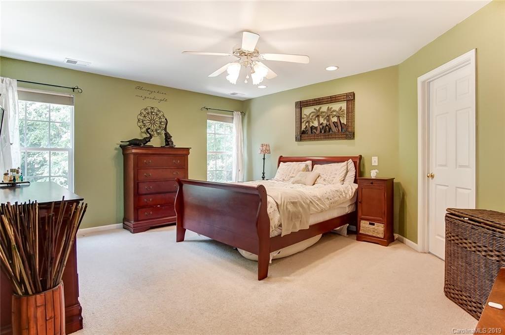 8518 Appledale Drive Charlotte NC 28262