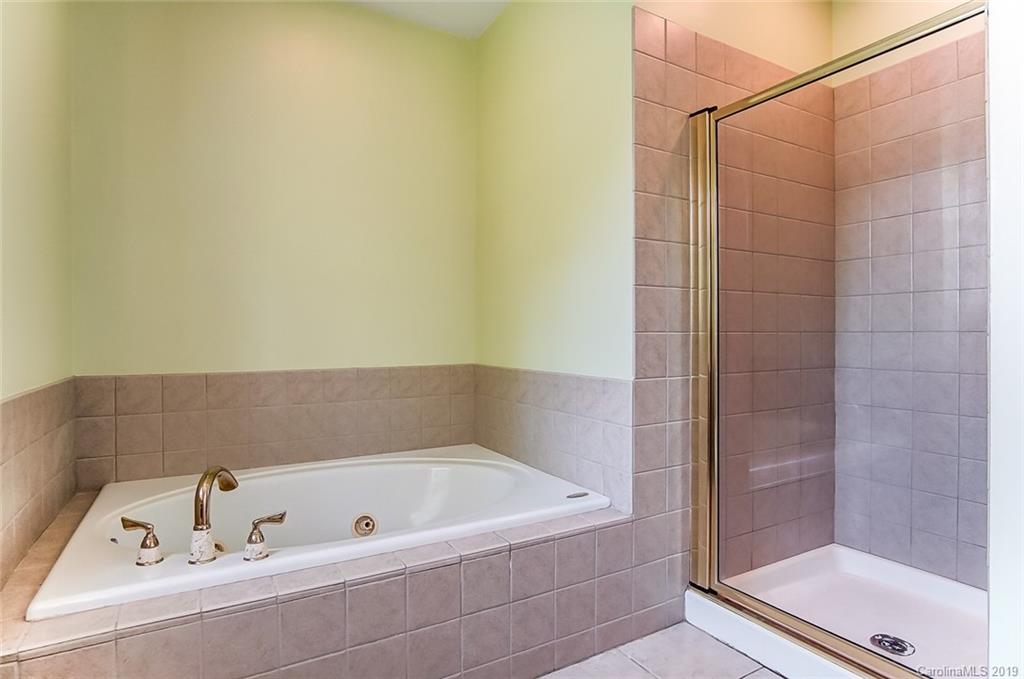 8518 Appledale Drive Charlotte NC 28262
