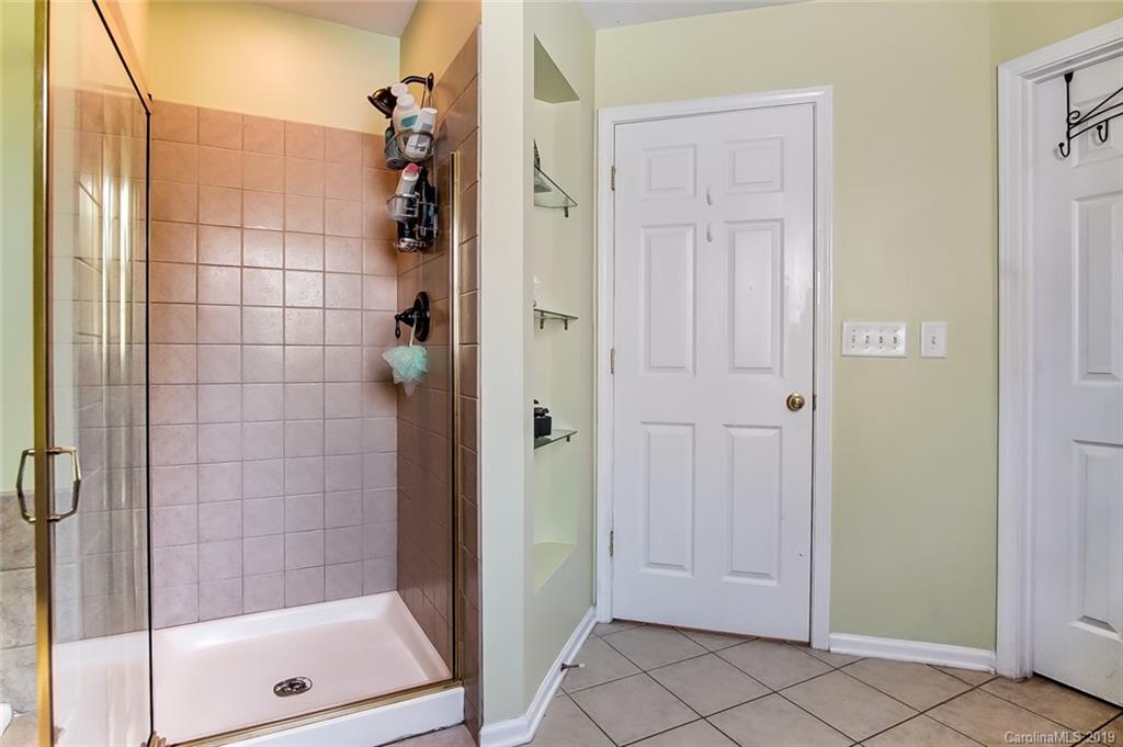 8518 Appledale Drive Charlotte NC 28262