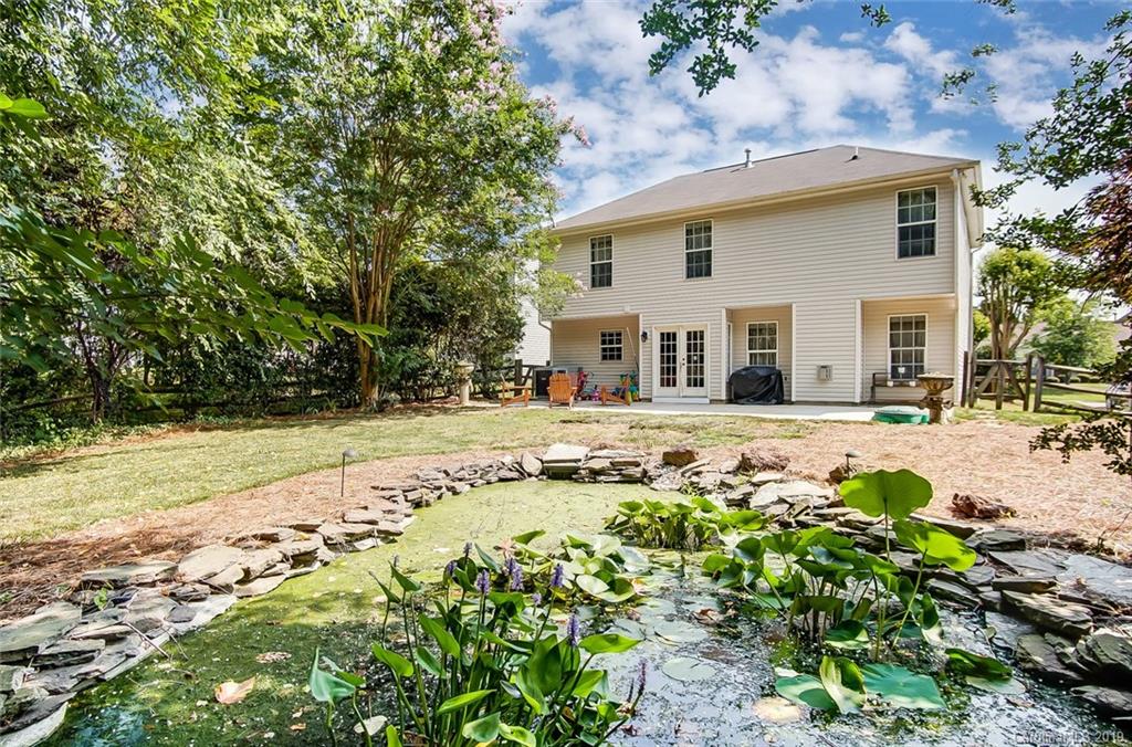 8518 Appledale Drive Charlotte NC 28262