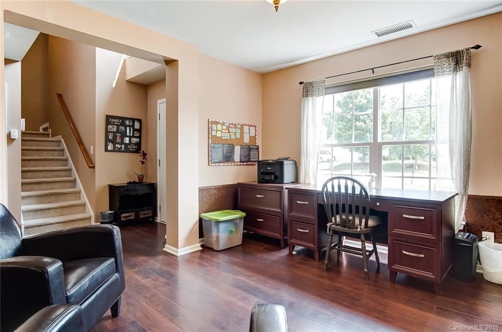 8518 Appledale Drive Charlotte NC 28262
