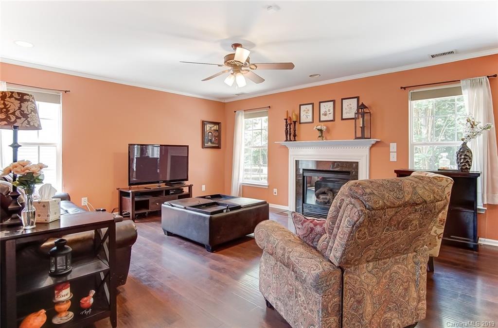 8518 Appledale Drive Charlotte NC 28262