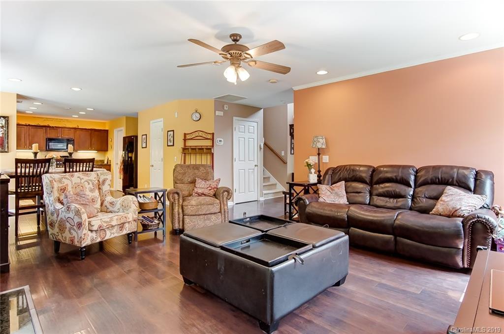 8518 Appledale Drive Charlotte NC 28262