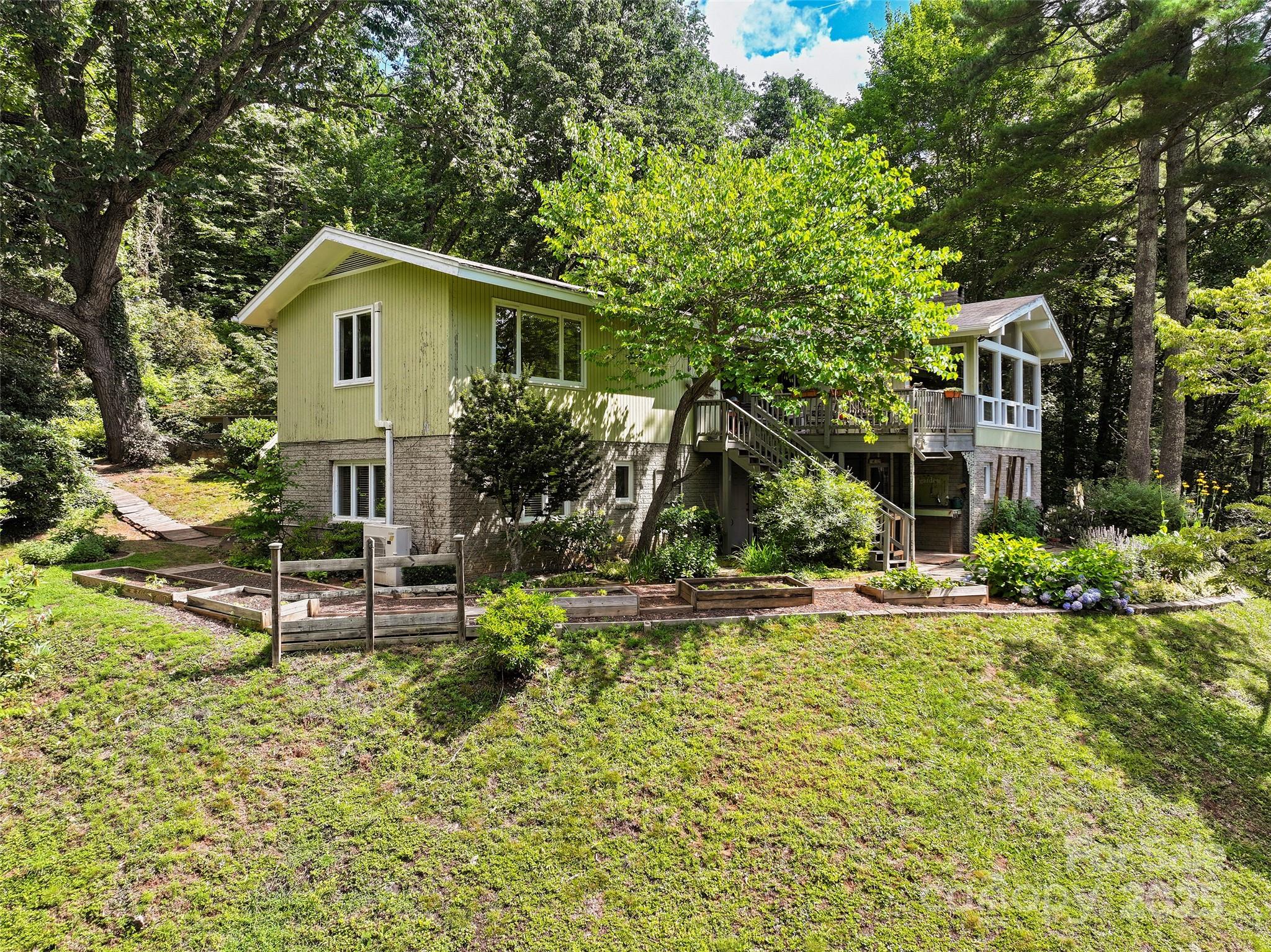 368 Deer Path Road Waynesville NC 28786