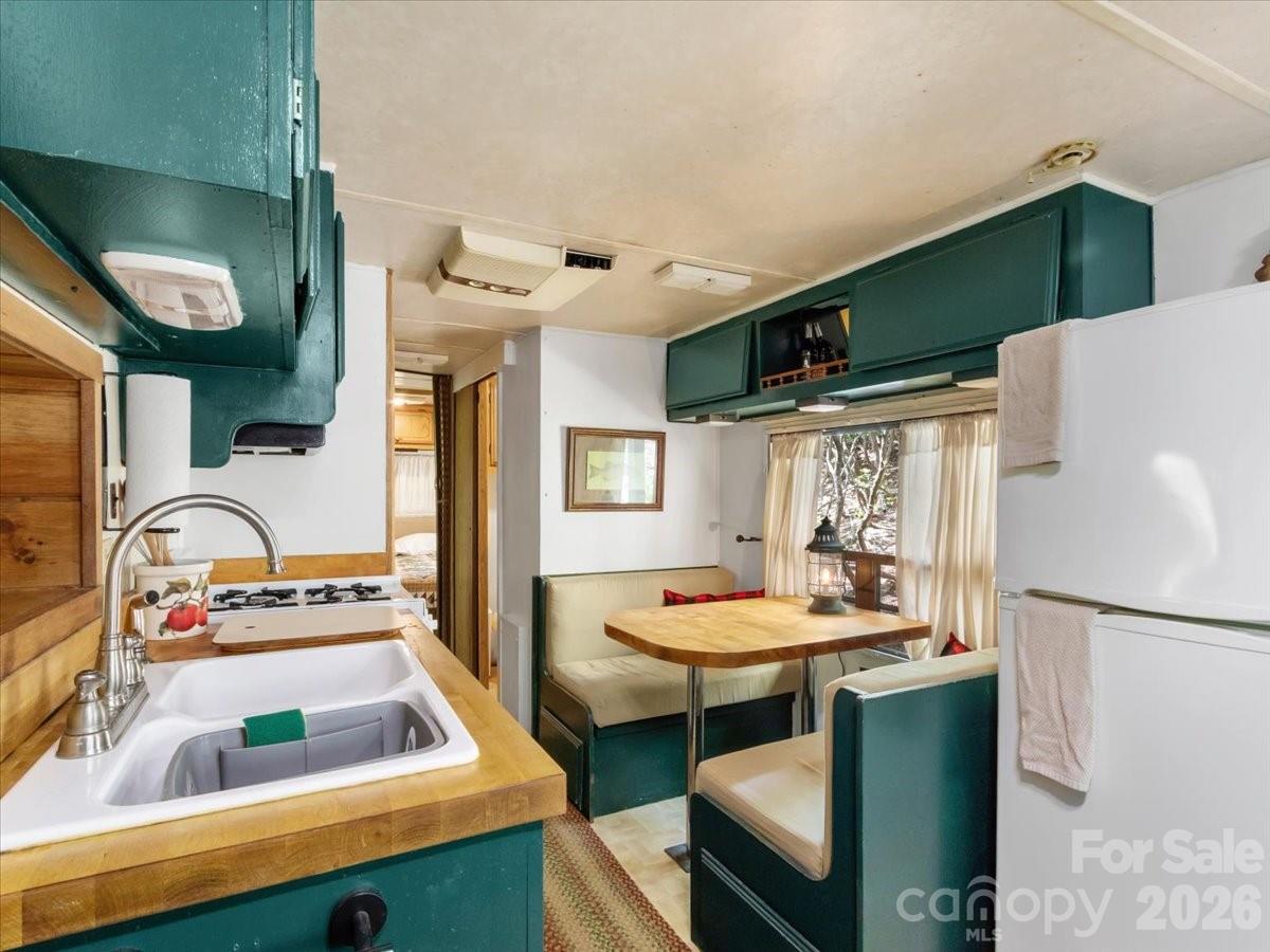 548 Bear Cub Drive Spruce Pine NC 28777