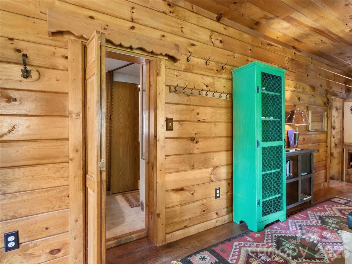 548 Bear Cub Drive Spruce Pine NC 28777