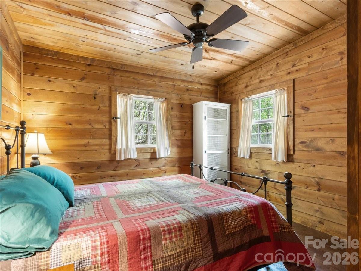 548 Bear Cub Drive Spruce Pine NC 28777