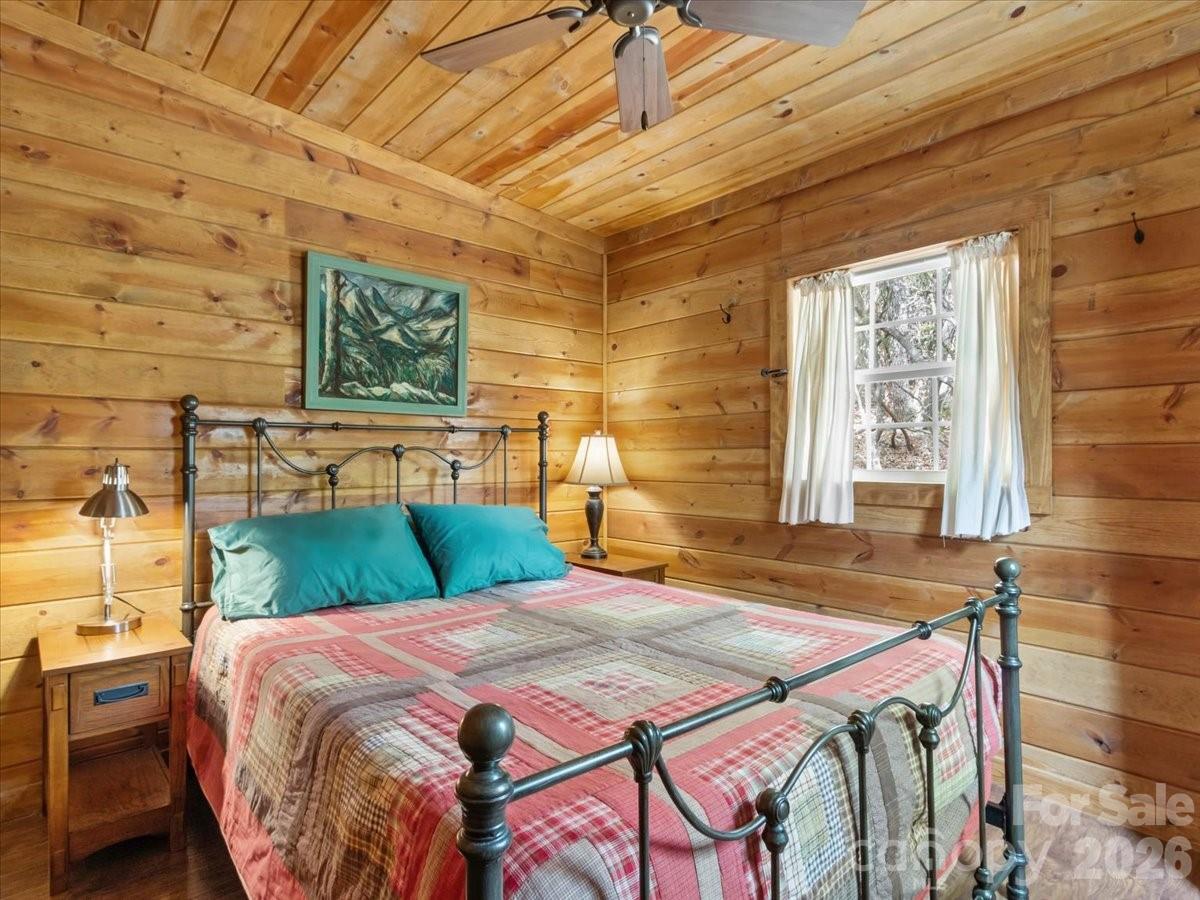 548 Bear Cub Drive Spruce Pine NC 28777