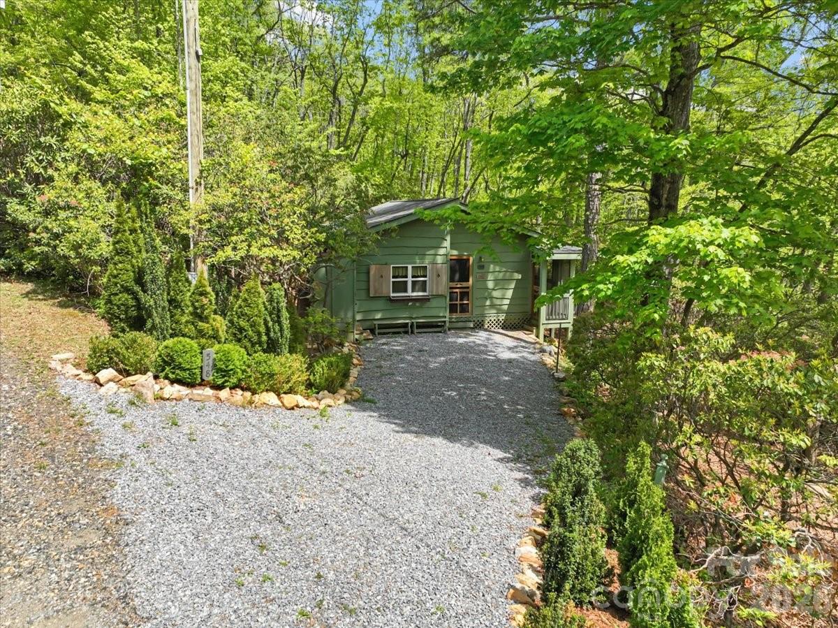 548 Bear Cub Drive Spruce Pine NC 28777