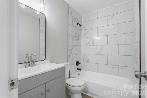 364 Leafmore Drive Charlotte NC 28213