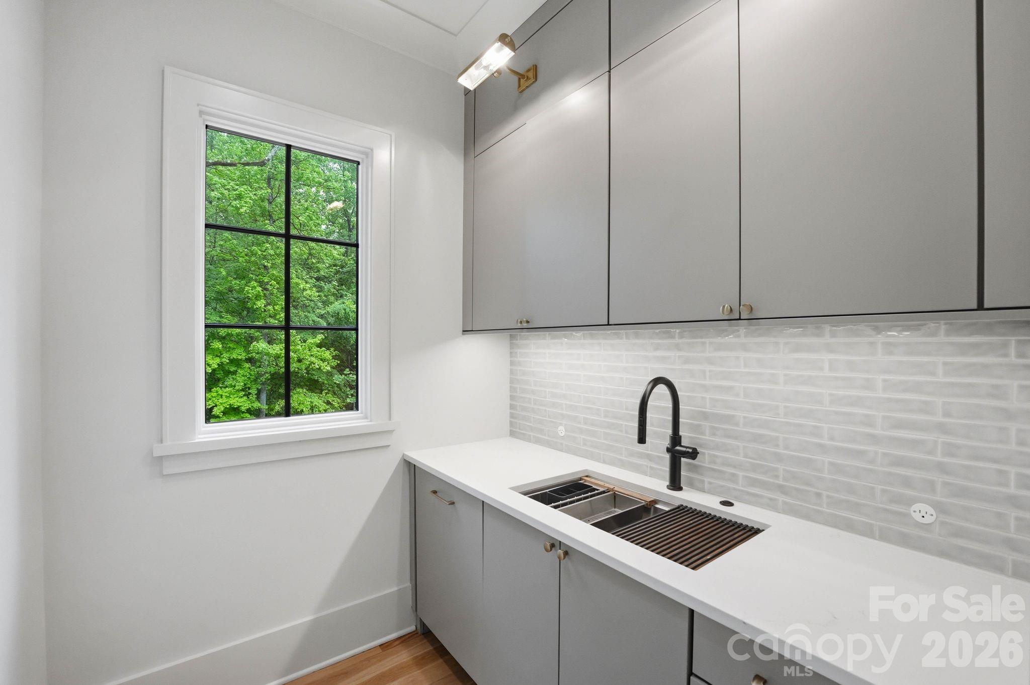 6010 Old Providence Lane Charlotte NC 28226