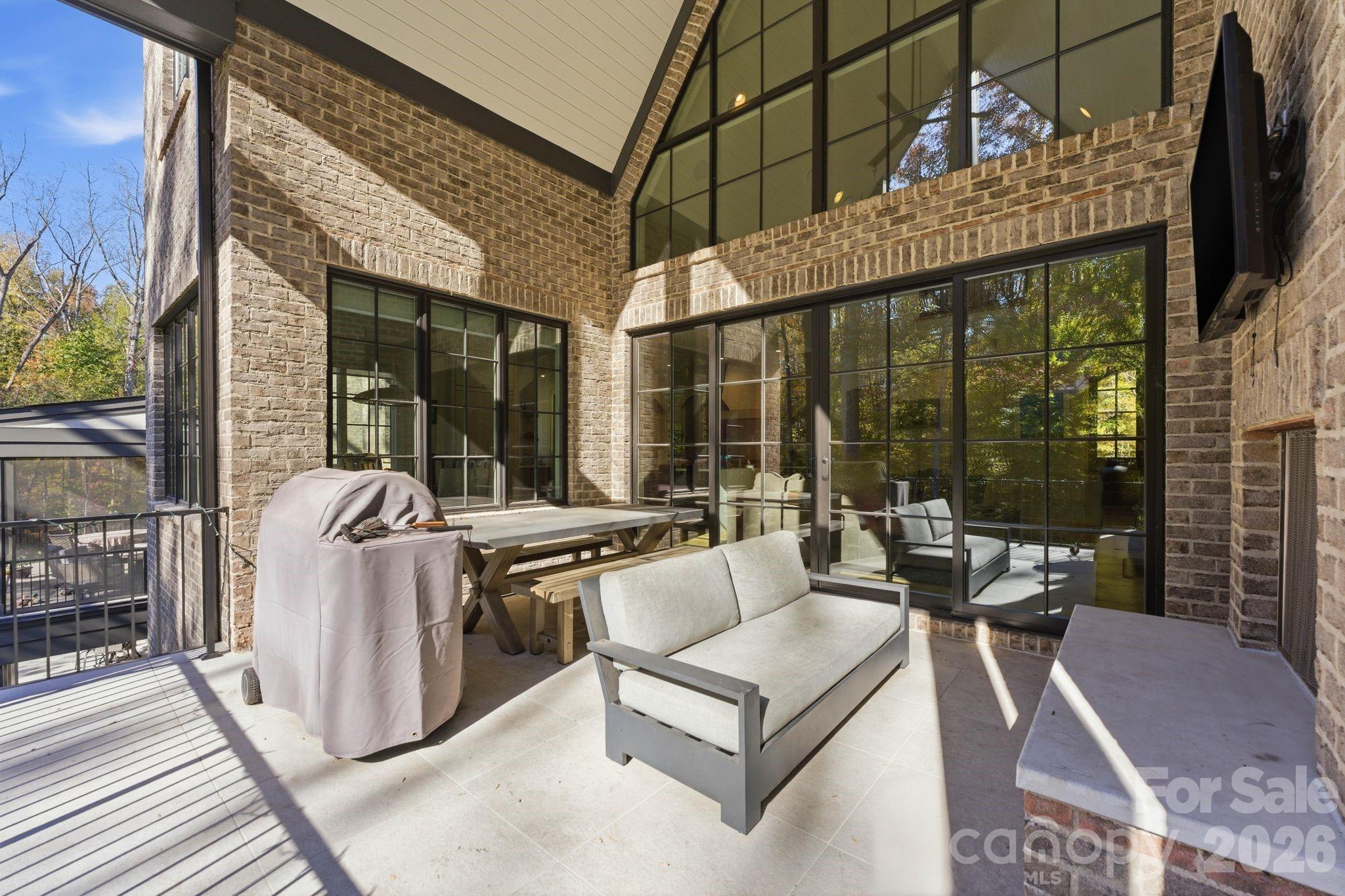 6010 Old Providence Lane Charlotte NC 28226