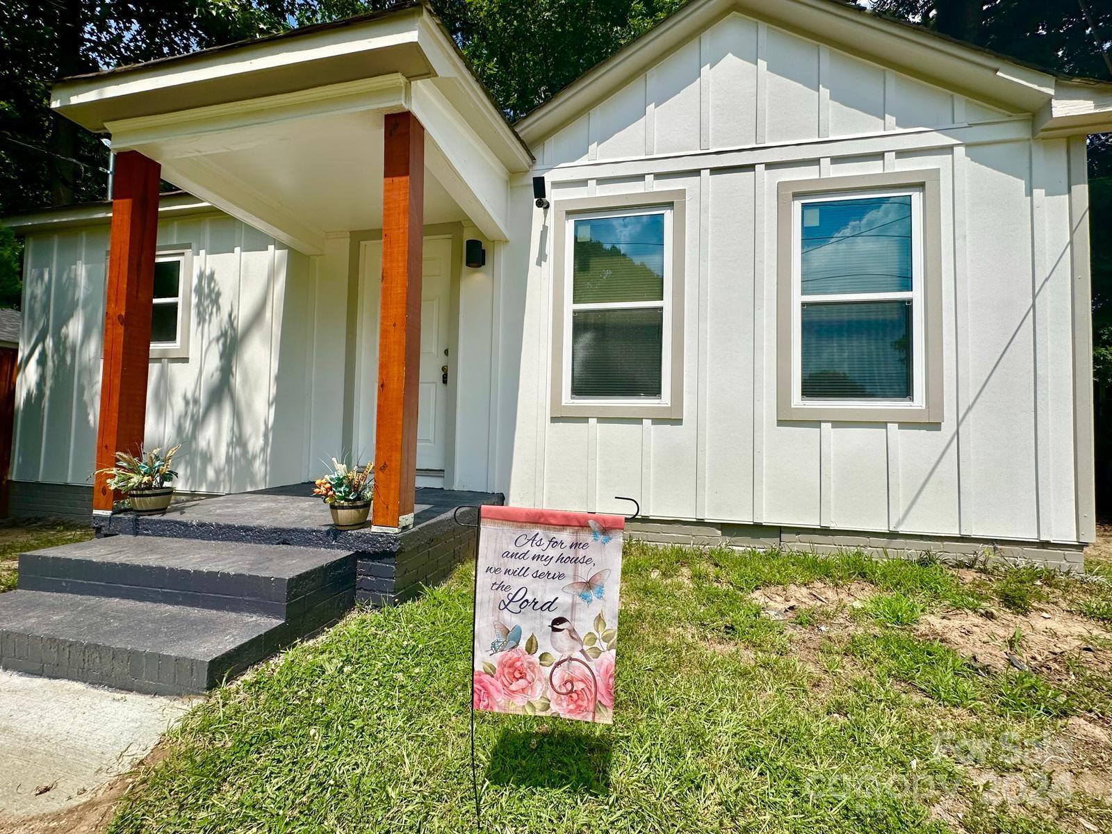 306 S Vine Street Gastonia NC 28052