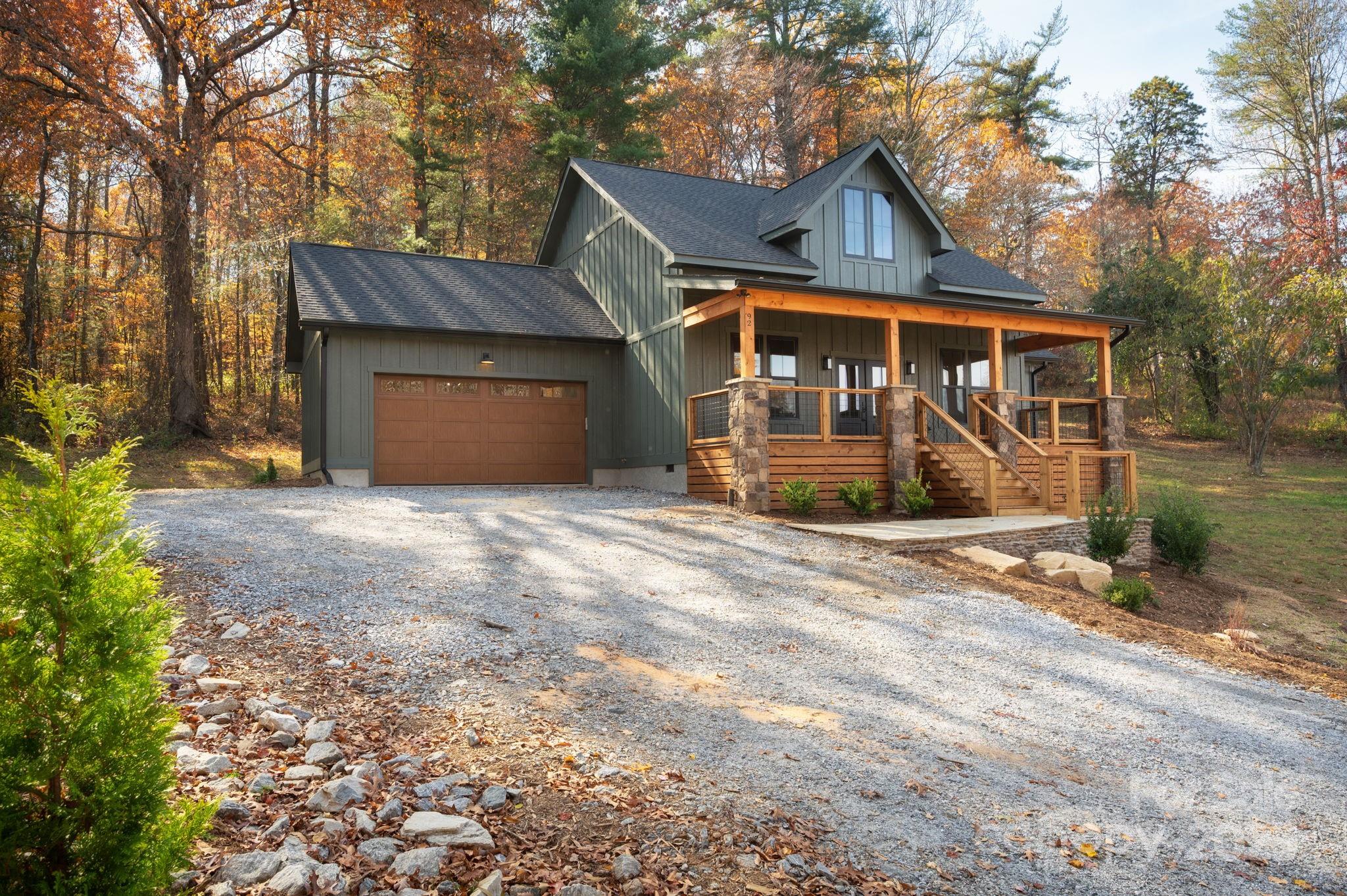92 Lillycrop Lane Hendersonville NC 28792