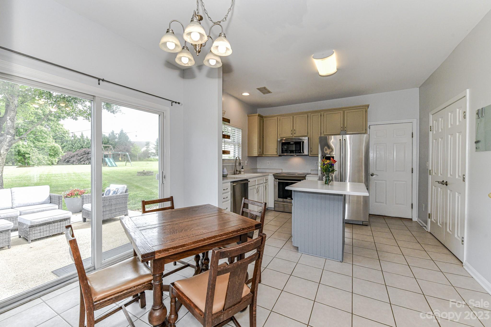 12125 Robins Nest Lane Charlotte NC 28269
