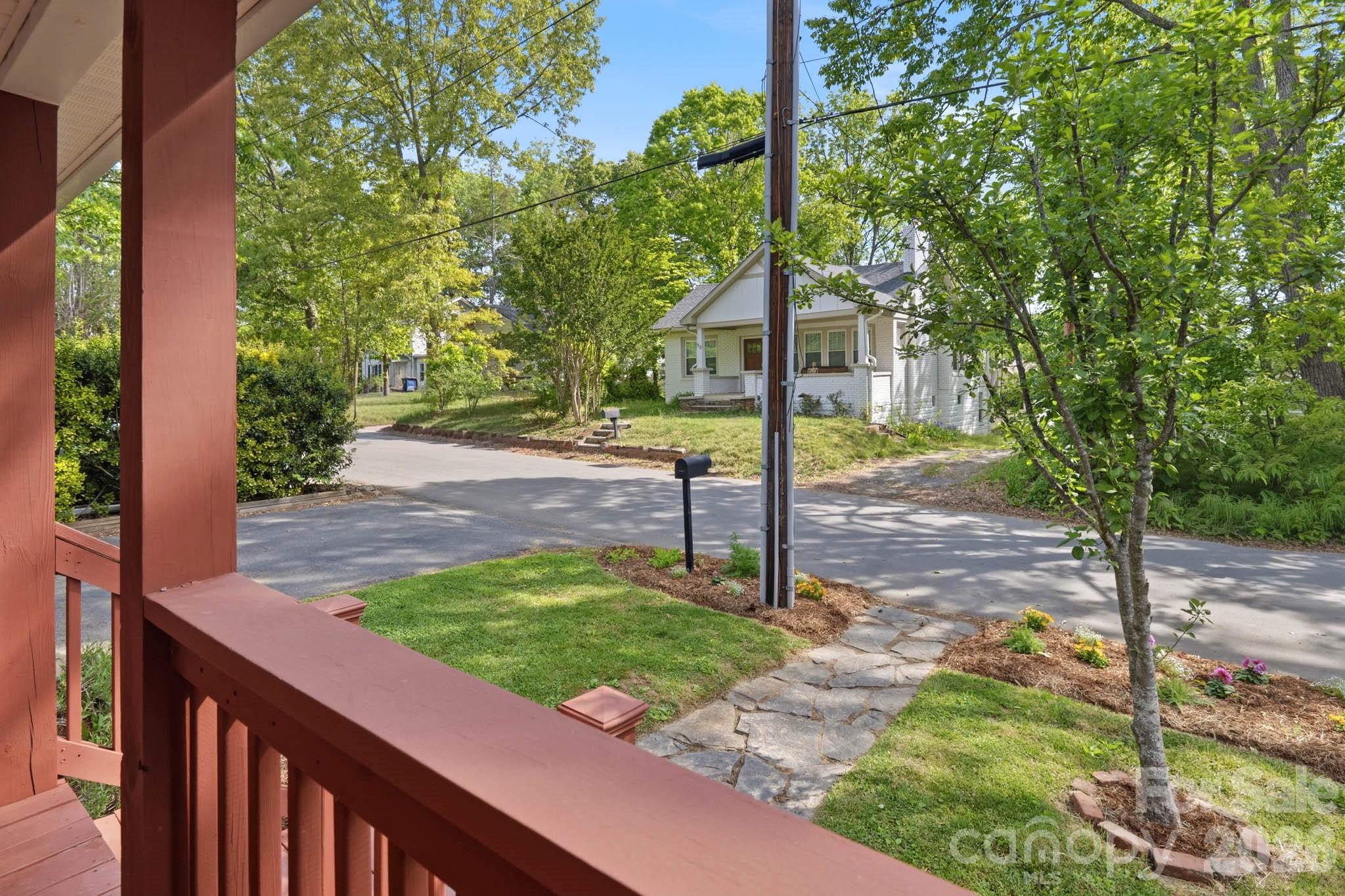 48 Mardell Circle Asheville NC 28806