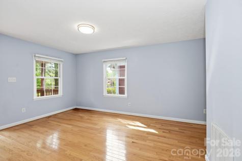 48 Mardell Circle Asheville NC 28806