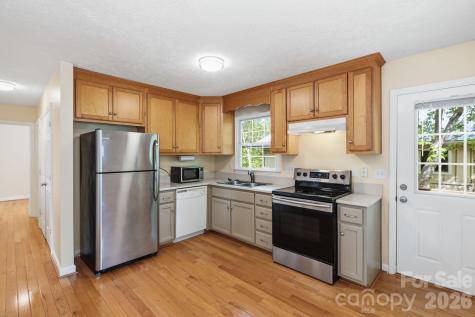 48 Mardell Circle Asheville NC 28806
