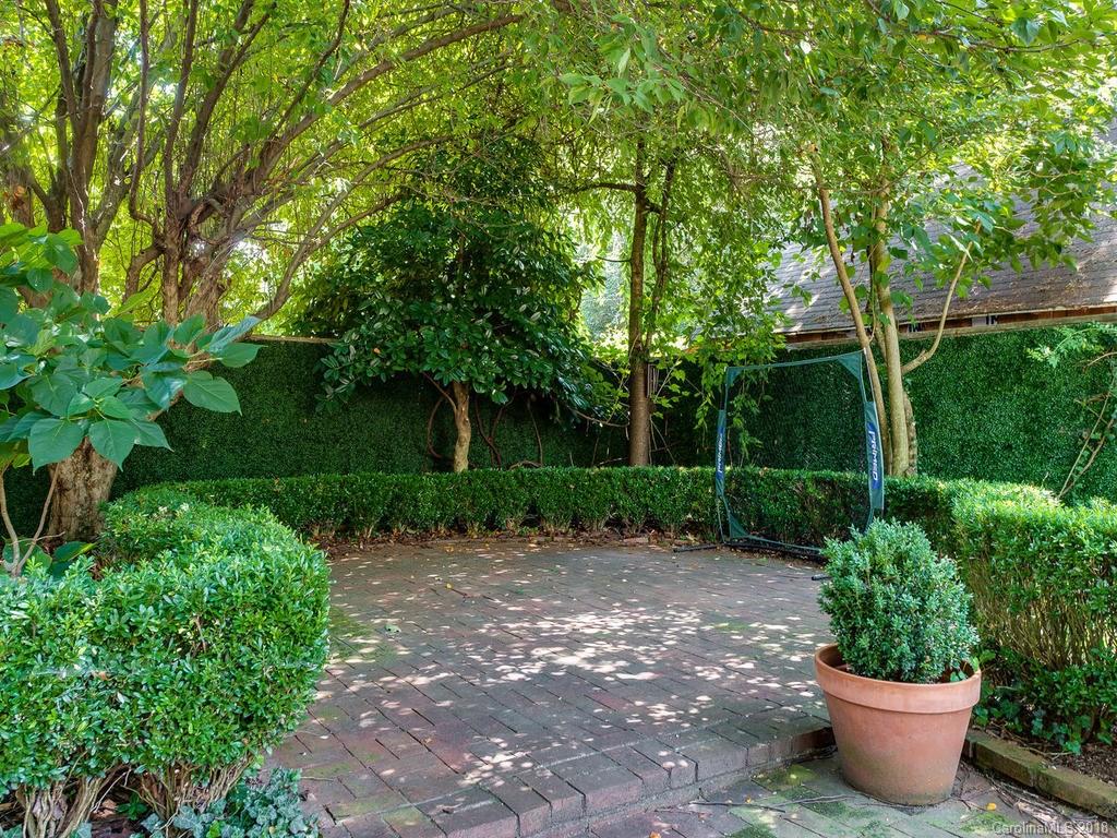 2001 Dilworth Road W Charlotte NC 28203