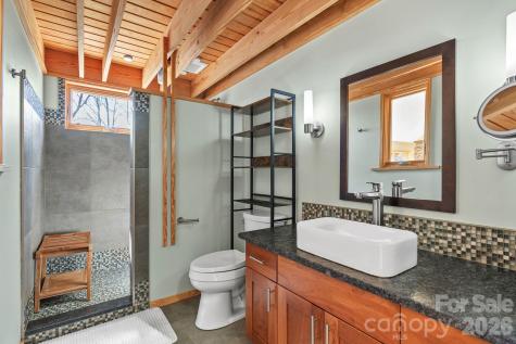 588 Long Branch Road Swannanoa NC 28778