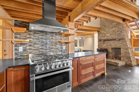 588 Long Branch Road Swannanoa NC 28778