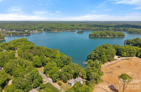 1420 Roundstone Road Sherrills Ford NC 28673