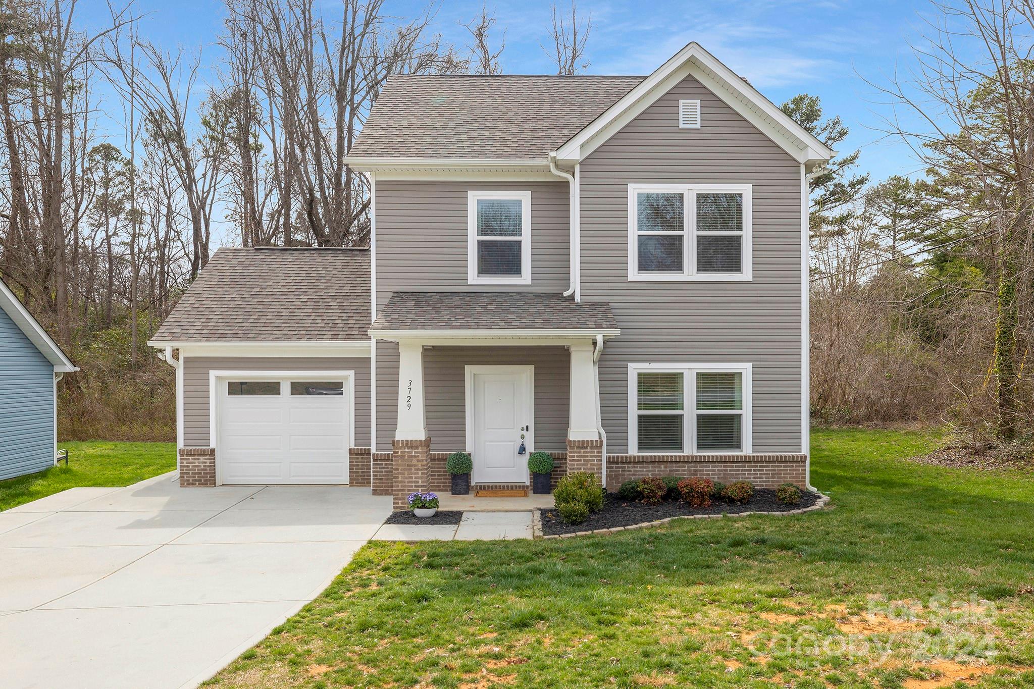 3729 Small Avenue Charlotte NC 28269