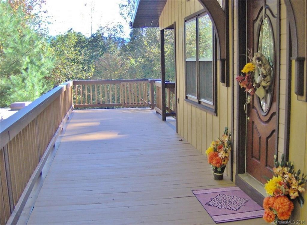 267 Leisure Lane Burnsville NC 28714