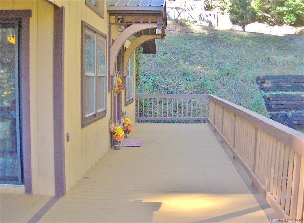 267 Leisure Lane Burnsville NC 28714