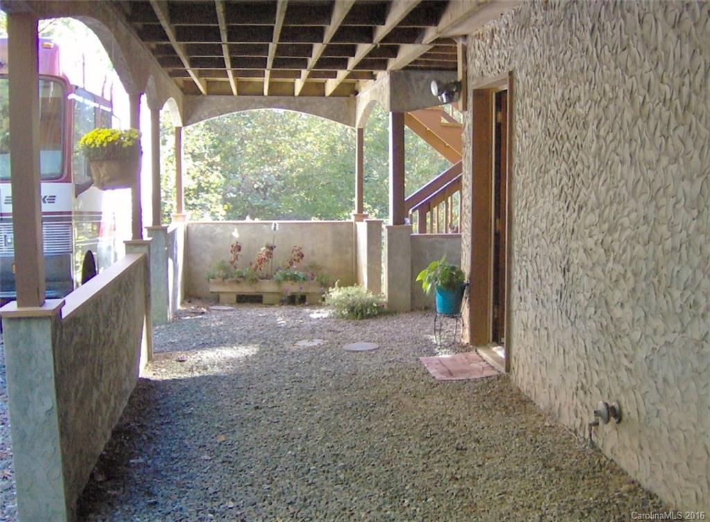 267 Leisure Lane Burnsville NC 28714