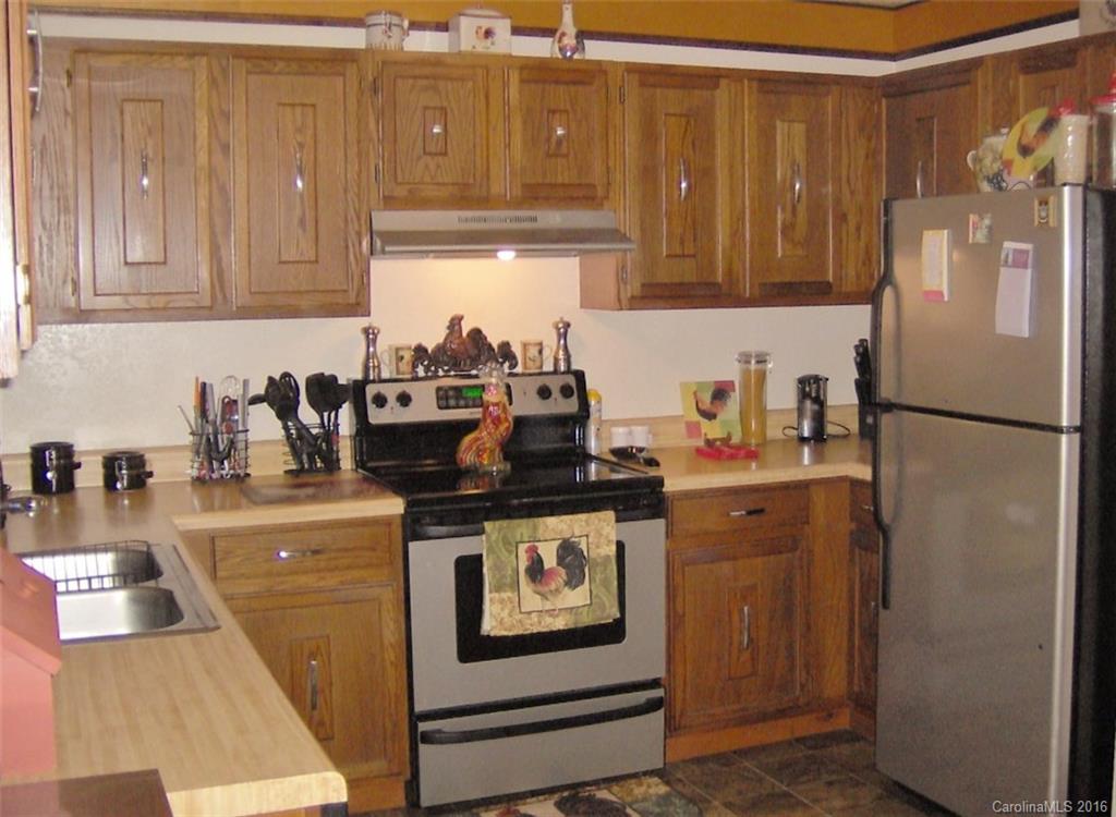 267 Leisure Lane Burnsville NC 28714