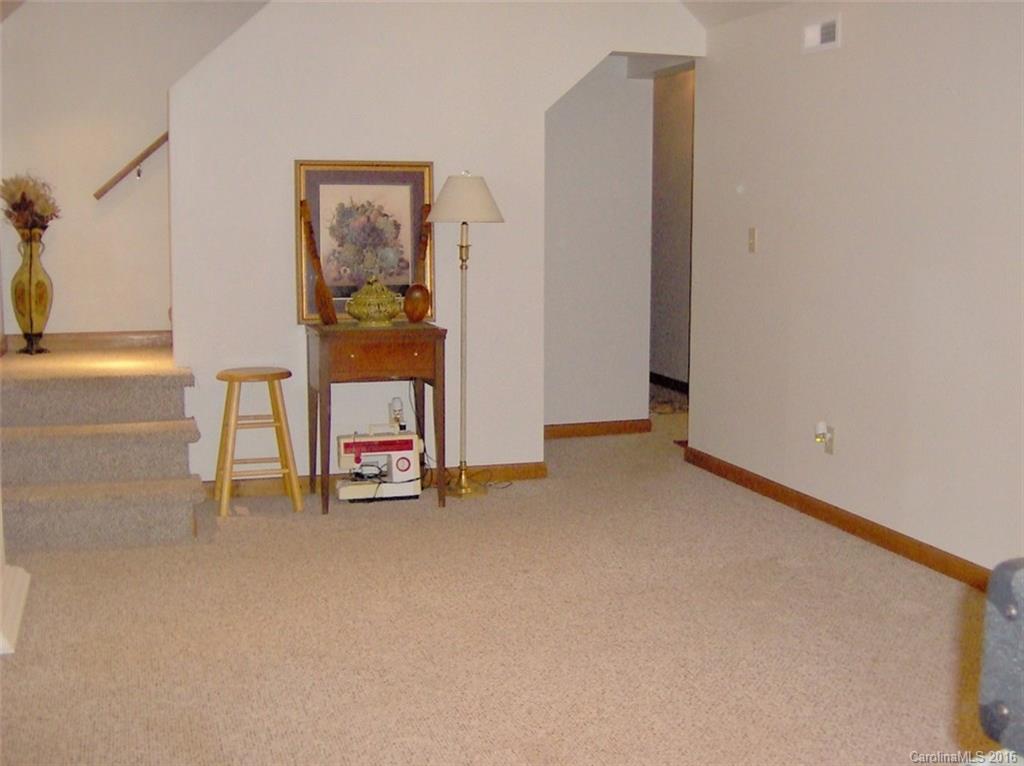 267 Leisure Lane Burnsville NC 28714