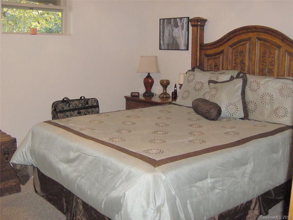 267 Leisure Lane Burnsville NC 28714