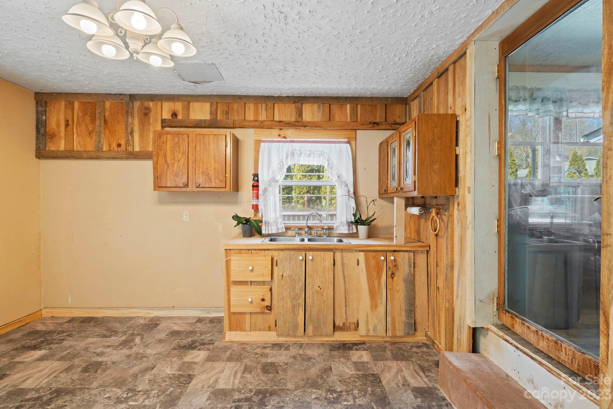 201 Duckett Cove Road Waynesville NC 28786