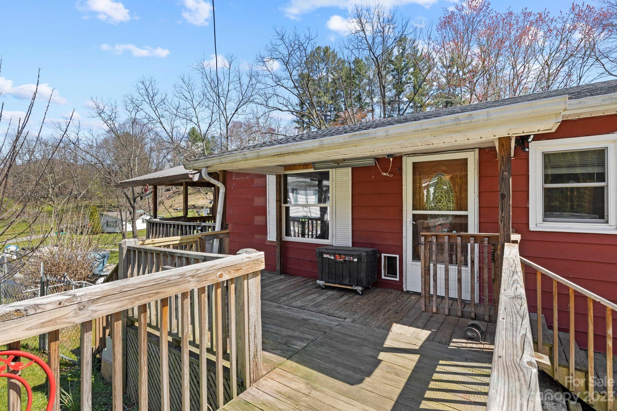 201 Duckett Cove Road Waynesville NC 28786