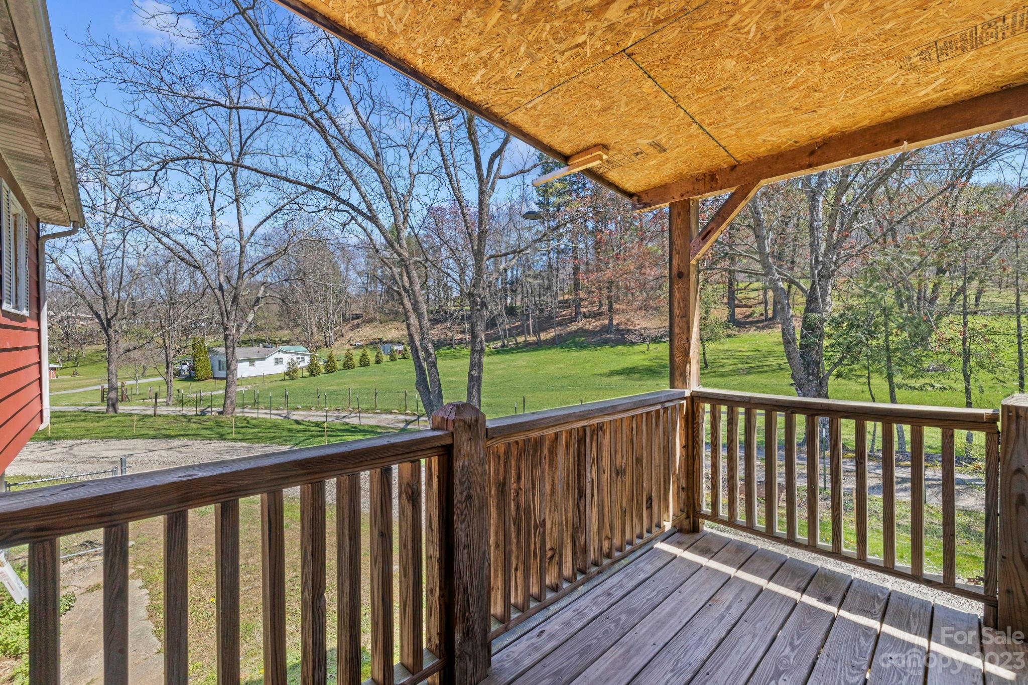 201 Duckett Cove Road Waynesville NC 28786