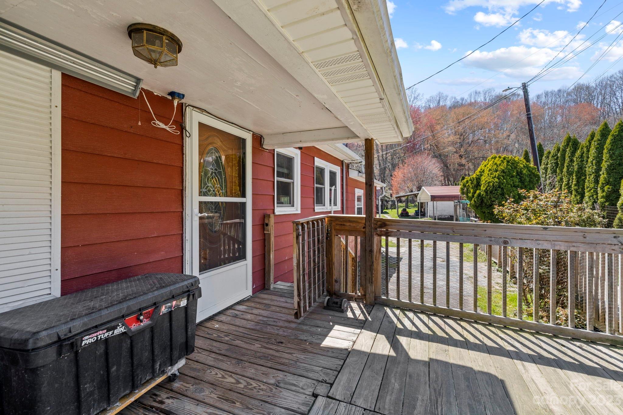 201 Duckett Cove Road Waynesville NC 28786