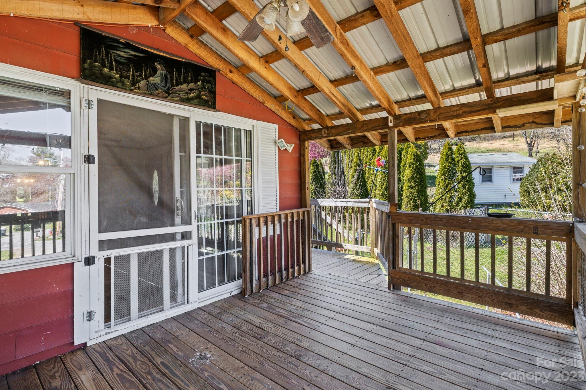 201 Duckett Cove Road Waynesville NC 28786