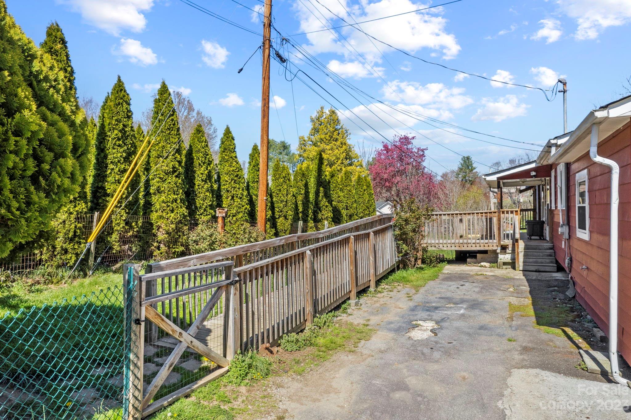 201 Duckett Cove Road Waynesville NC 28786