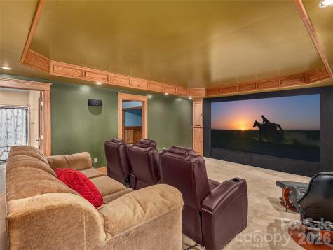 40 Deer Ridge Road Mills River NC 28759