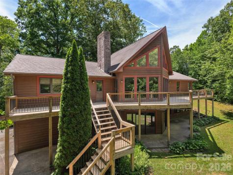 40 Deer Ridge Road Mills River NC 28759