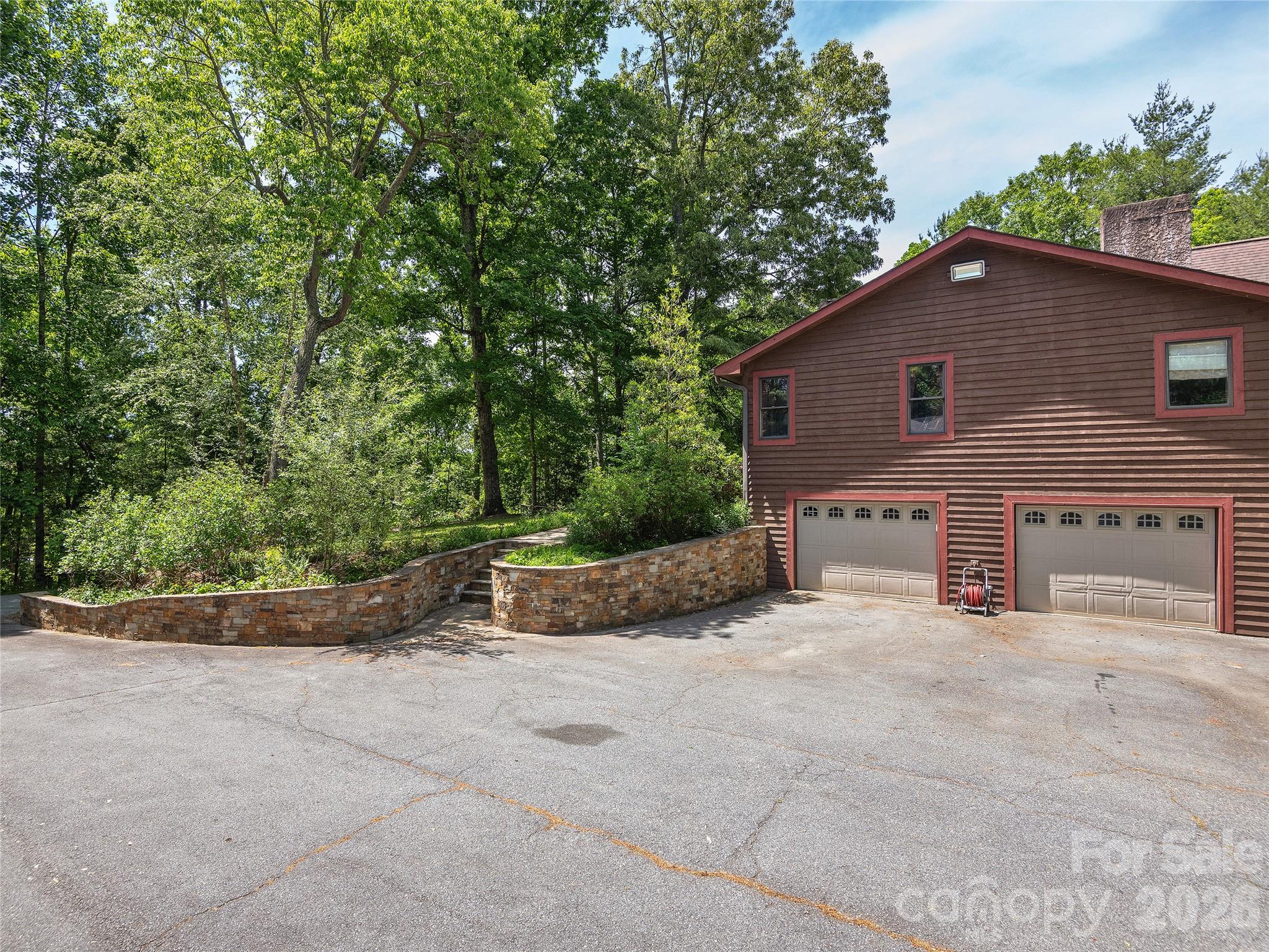 40 Deer Ridge Road Mills River NC 28759