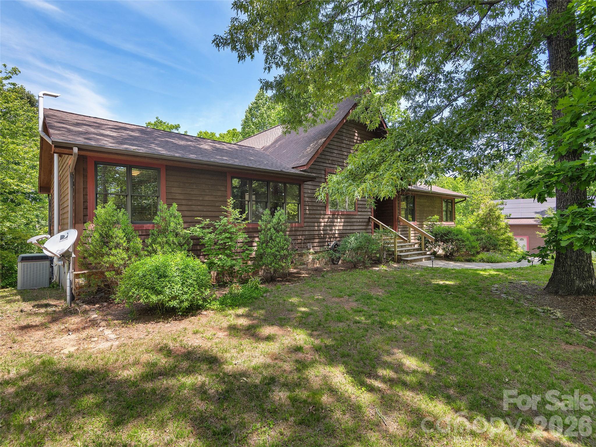 40 Deer Ridge Road Mills River NC 28759