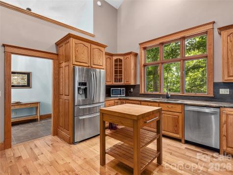 40 Deer Ridge Road Mills River NC 28759