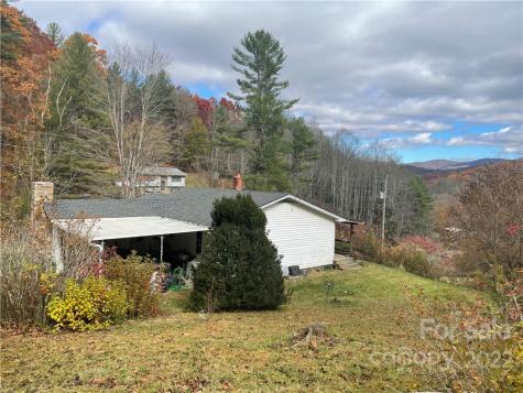 607 Fred Sparks Road Bakersville NC 28705