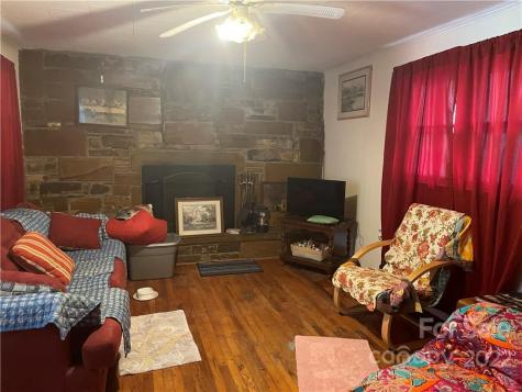 607 Fred Sparks Road Bakersville NC 28705