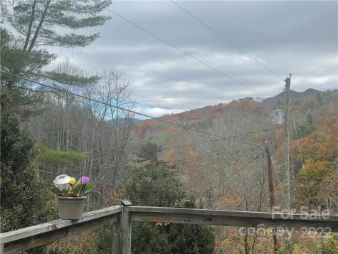 607 Fred Sparks Road Bakersville NC 28705
